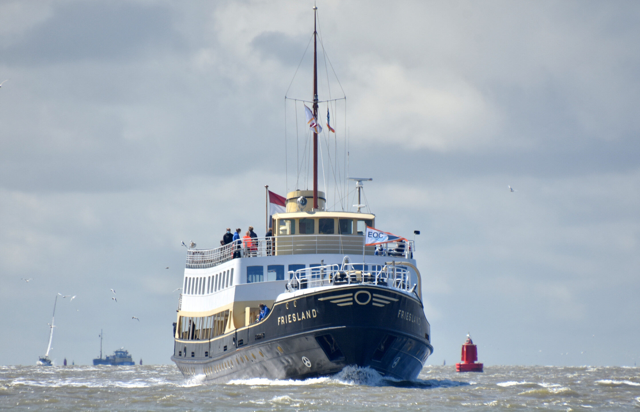 The book ms Friesland, Queen of the Wadden Sea